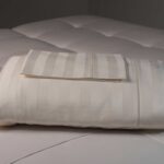 Juego de Sábanas Algodón de Raya Gruesa Beige para Hoteles