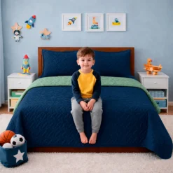 Cubrelecho Infantil Doble Faz Azul Oscuro y Verde Oliva Casa LiLe