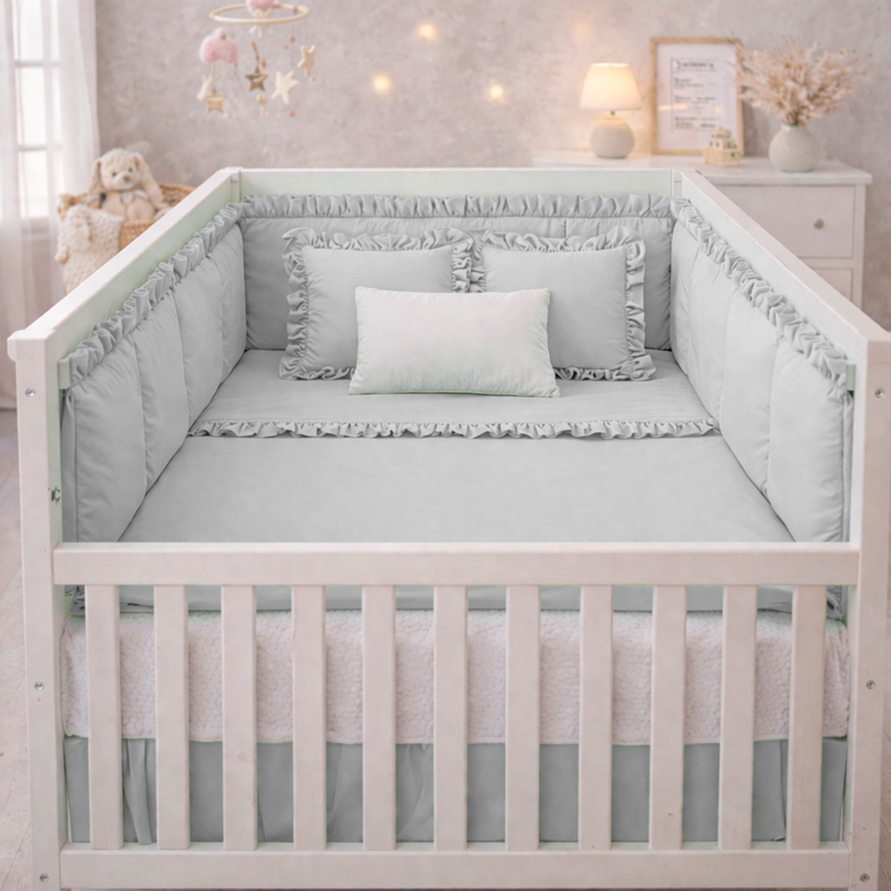 Combo Dulces Sueños Pequeñín Gris – Set Completo de Cuna con Bumper + Juego de Sábanas + Almohada + Cojines + Protector Antifluido