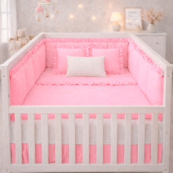 Combo Dulces Sueños Pequeñín Rosado – Set Completo de Cuna con Bumper + Juego de Sábanas + Almohada + Cojines + Protector Antifluido