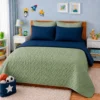 Combo Fresh Infantil Azul Oscuro y Verde Oliva Juego de S banas Azul Oscuro + Cubrelecho Infantil Azul Oscuro/Verde Oliva Casa LiLe