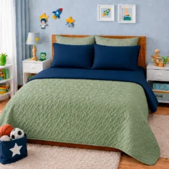Combo Fresh Infantil Azul Oscuro y Verde Oliva Juego de S banas Azul Oscuro + Cubrelecho Infantil Azul Oscuro/Verde Oliva Casa LiLe