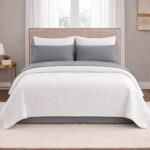 Combo Fresh Gris - Juego de Sábanas + Colcha Blanca en Microfibra