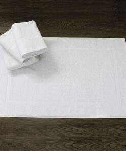 Tapete de baño blanco