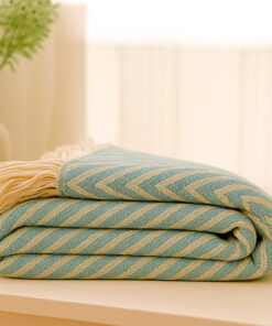 Alternative view of Pie de Cama Decorativo Zig Zag Color Menta con Flecos