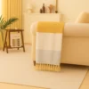 Manta Decorativa Tricolor con Flecos Mostaza