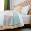 Manta Decorativa Tricolor con Flecos Celeste