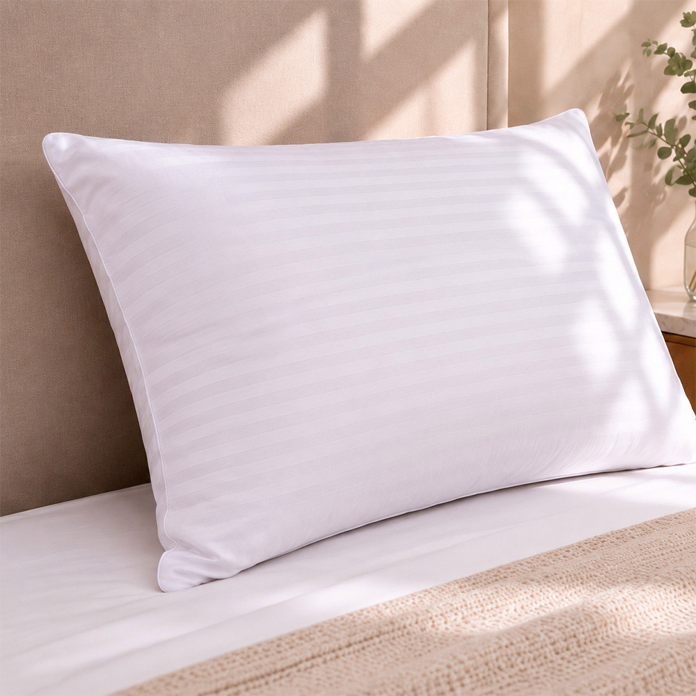 Almohada blanca para dormir con fibra siliconada