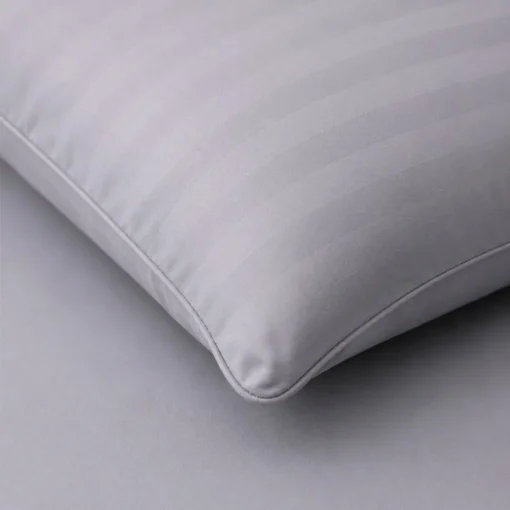 Almohada gris claro est ndar con relleno siliconado Casa LiLe