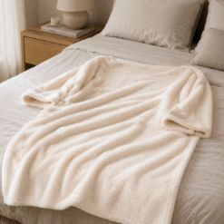 Cobija con Mangas Beige Piel de Conejo