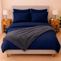 Combo LIL Azul Oscuro - Plum n + Juego de Duvet + Almohada + Cobija Bunny Casa LiLe
