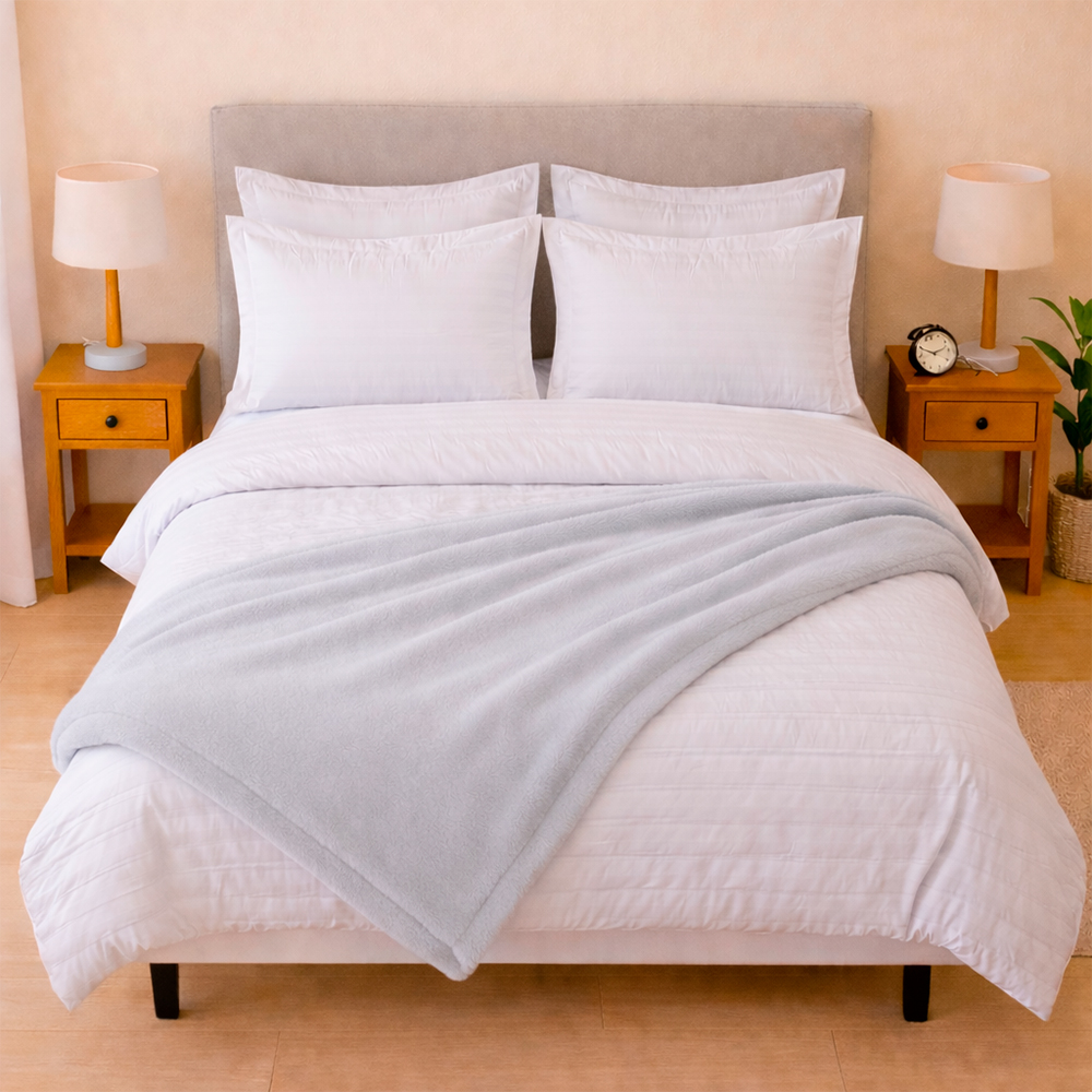 Combo LILÉ Blanco Premium – Plumón + Juego de Duvet + Almohada + Cobija Bunny