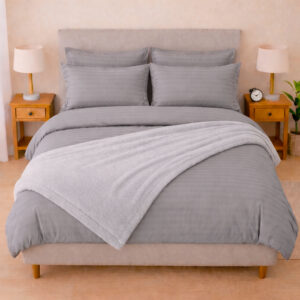 Combo LILÉ Gris Claro Premium - Plumón + Juego de Duvet + Almohada + Cobija Bunny