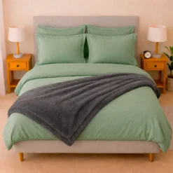 Combo LIL Verde Oliva - Plum n + Juego de Duvet + Almohada + Cobija Bunny Casa LiLe