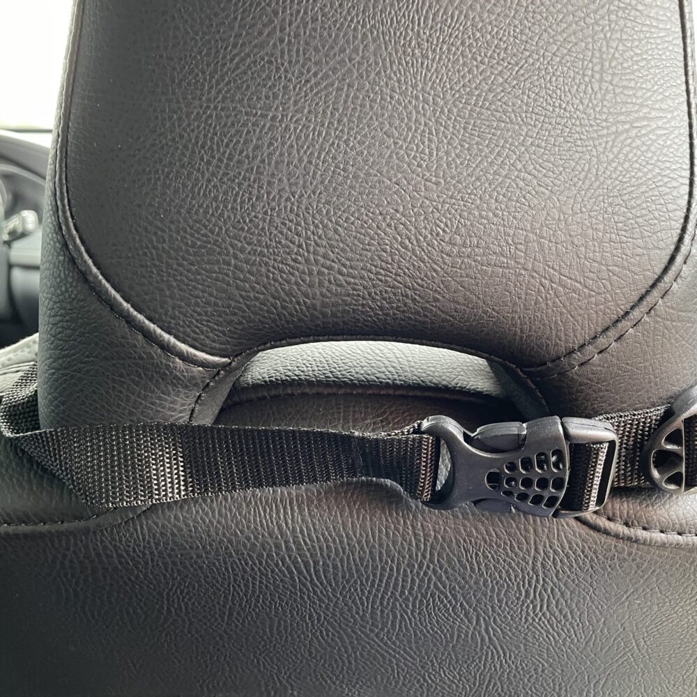 Alternative view of Protector de silla de carro delantero café