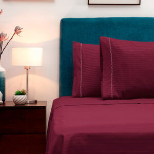 Juego de sábanas premium vinotinto