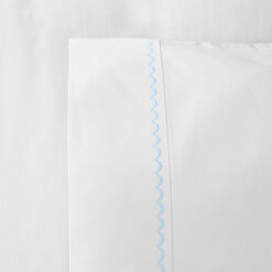 Alternative view of Juego de sábanas blanco con bordado azul para cuna