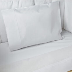Juego de sábanas blanco con bordado blanco para cuna