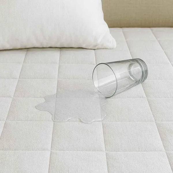 Protector de colchón acolchado e impermeable con prueba de derrame de agua