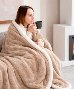 Alternative view of Cobija Ovejera Camel