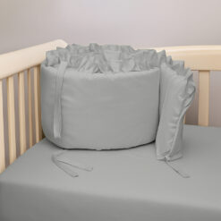 Bumper para cuna gris con boleros
