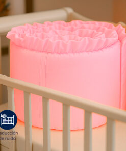 Bumper para cuna rosado con boleros